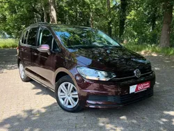 Rot Gebraucht 2019 VW Touran Van / Kleinbus | 20.699 € (Fairer Preis)