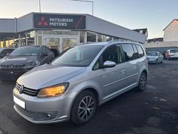 Silber Gebraucht 2010 VW Touran Highline Van / Kleinbus | 5.490 € (Fairer Preis)