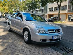 Silber Gebraucht 2003 Opel Vectra Limousine | 2.999 € (Etwas zu teuer)