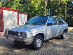 Silber Gebraucht 1984 Renault R11 Limousine | 2.900 €