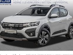 Weiß Gebraucht 2025 Dacia Sandero Expression Limousine | 17.333 € (Guter Preis)