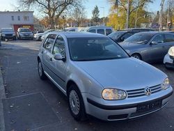 Silber Gebraucht 2002 VW Golf Limousine | 2.990 € (Fairer Preis)