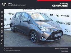 Grau Gebraucht 2017 Toyota Yaris Team Kleinwagen | 13.490 € (Fairer Preis)