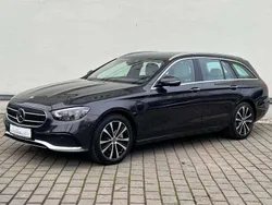 Graphitgrau Gebraucht 2021 Mercedes E300 Avantgarde Kombi | 58.950 €