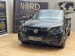 Deep black perleffek (metallic) Gebraucht 2022 VW Touareg Style SUV | 49.899 € (Fairer Preis)