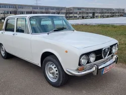Alfa Romeo 2000