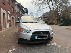 Silber Gebraucht 2010 Mitsubishi Colt Kleinwagen | 1.000 € (Fairer Preis)