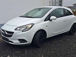 Weiß Gebraucht 2015 Opel Corsa Edition Limousine | 5.980 € (Fairer Preis)