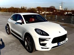 Weiß Gebraucht 2015 Porsche Macan Turbo Chrono SUV | 47.200 € (Etwas zu teuer)