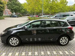 Schwarz Gebraucht 2016 Toyota Auris Design Limousine | 10.500 € (Fairer Preis)