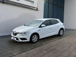 Gletscherweiss Gebraucht 2020 Renault Mégane IV Life Limousine | 12.990 € (Fairer Preis)