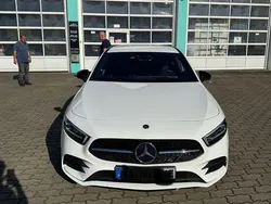 Weiß Gebraucht 2021 Mercedes A250 AMG Limousine | 28.900 € (Fairer Preis)