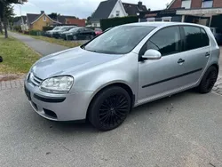 Silber Gebraucht 2005 VW Golf V Trendline Kleinwagen | 1.990 € (Fairer Preis)