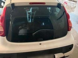 Weiß Gebraucht 2008 Peugeot 107 Kleinwagen | 2.500 € (Fairer Preis)