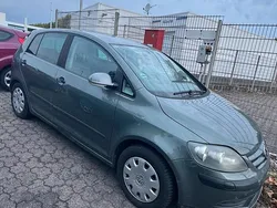 Grau Gebraucht 2005 VW Golf V Limousine | 1.500 € (Fairer Preis)