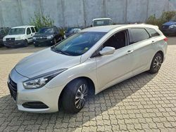 Silber Gebraucht 2016 Hyundai i40 Trend Kombi | 6.000 € (Superpreis)