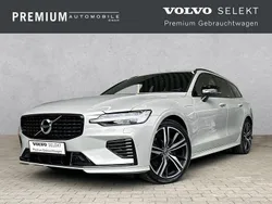 Silber Gebraucht 2022 Volvo V60 Plus Kombi | 36.890 € (Guter Preis)
