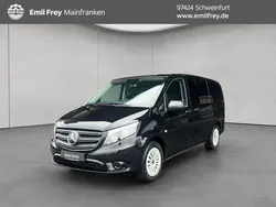 Obsidianschwarz metallic Gebraucht 2023 Mercedes Vito Van / Kleinbus | 45.899 €
