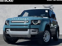 Blau Gebraucht 2024 Land Rover Defender SE SUV | 83.940 € (Etwas zu teuer)
