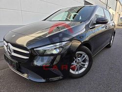Kosmosschwarz metalliclack Gebraucht 2019 Mercedes B200 Van / Kleinbus | 18.890 € (Fairer Preis)