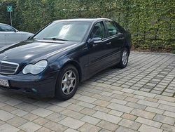 Blau Gebraucht 2001 Mercedes C180 Classic Limousine | 2.499 € (Fairer Preis)