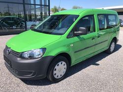 Grün Gebraucht 2012 VW Caddy Maxi Trendline Van / Kleinbus | 9.950 € (Etwas zu teuer)