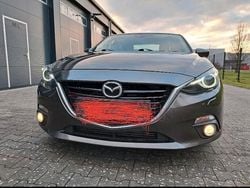 Grau Gebraucht 2014 Mazda 3 Limousine | 6.300 € (Fairer Preis)