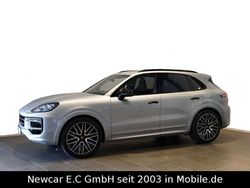 Dolomitsilbermetallic (f0) Gebraucht 2024 Porsche Cayenne SUV | 126.130 €