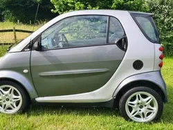 Grau schwarz (metallic) Gebraucht 2002 Smart ForTwo Coupé Pulse Coupé | 3.450 € (Teuer)