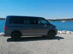 Grau Gebraucht 2018 VW T6 Van | 56.000 €
