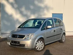 Silber Gebraucht 2005 Opel Meriva Van / Kleinbus | 2.990 € (Teuer)