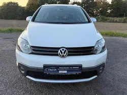 Weiß Gebraucht 2011 VW Golf Plus Cross Van / Kleinbus | 8.990 € (Teuer)