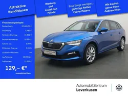 Blau / raceblau met. Gebraucht 2024 Skoda Scala Style Kleinwagen | 20.480 € (Guter Preis)
