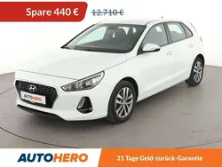 Weiß Gebraucht 2018 Hyundai i30 Trend Limousine | 12.270 € (Guter Preis)
