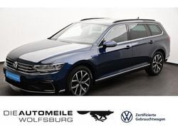 Aquamarinblau metallic Gebraucht 2021 VW Passat GTE Kombi | 22.180 € (Guter Preis)
