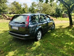 Grau Gebraucht 2006 Ford Focus Kombi | 2.100 € (Etwas zu teuer)