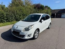 Weiß Gebraucht 2010 Renault Grand Scénic III Bose Edition Van / Kleinbus | 1.999 € (Superpreis)