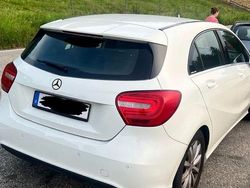 Weiß Gebraucht 2014 Mercedes A180 Limousine | 13.990 € (Etwas zu teuer)