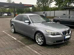 Silber Gebraucht 2004 BMW 520 Kleinwagen | 2.500 €