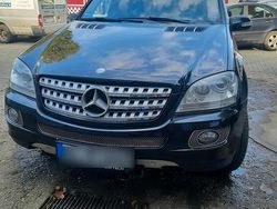 Schwarz Gebraucht 2006 Mercedes ML280 SUV | 6.990 €