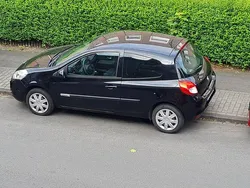 Schwarz Gebraucht 2013 Renault Clio III Collection Limousine | 2.500 €