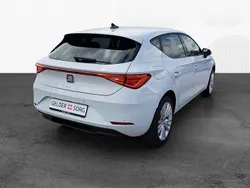 "nevada" weiss Gebraucht 2025 Seat Leon Limousine | 28.490 € (Guter Preis)