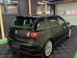 Schwarz Gebraucht 2006 VW Golf V R Kleinwagen | 18.900 €