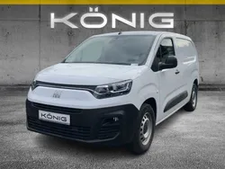 Weiss Gebraucht 2022 Fiat e-Doblò Van / Kleinbus | 25.990 € (Fairer Preis)
