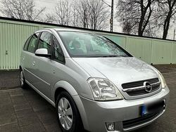Silber Gebraucht 2006 Opel Meriva Van / Kleinbus | 1.950 € (Fairer Preis)