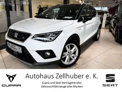 Nevada weiß / dach schwarz Gebraucht 2020 Seat Arona FR SUV | 17.795 € (Fairer Preis)