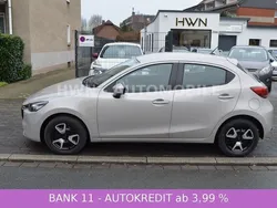 Platinum quartz m Gebraucht 2024 Mazda 2 Center-Line Kleinwagen | 18.490 € (Guter Preis)