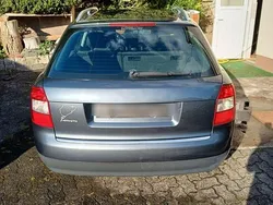 Grau Gebraucht 2003 Audi A4 Performance Kombi | 1.990 € (Guter Preis)