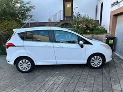 Weiß Gebraucht 2014 Ford B-MAX SYNC Edition Van / Kleinbus | 6.300 € (Fairer Preis)