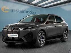 Grau Gebraucht 2023 BMW iX SUV | 56.249 € (Etwas zu teuer)